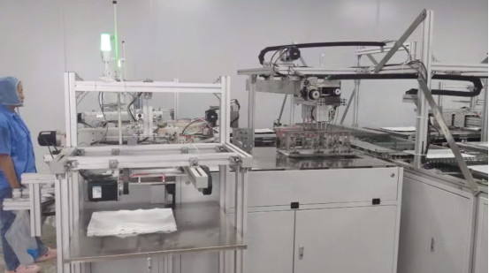 紗布自動(dòng)折疊縫紉生產(chǎn)線案例